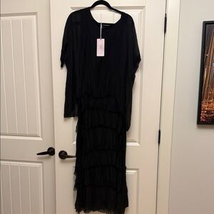 Chic Black Layered Maxi Dress